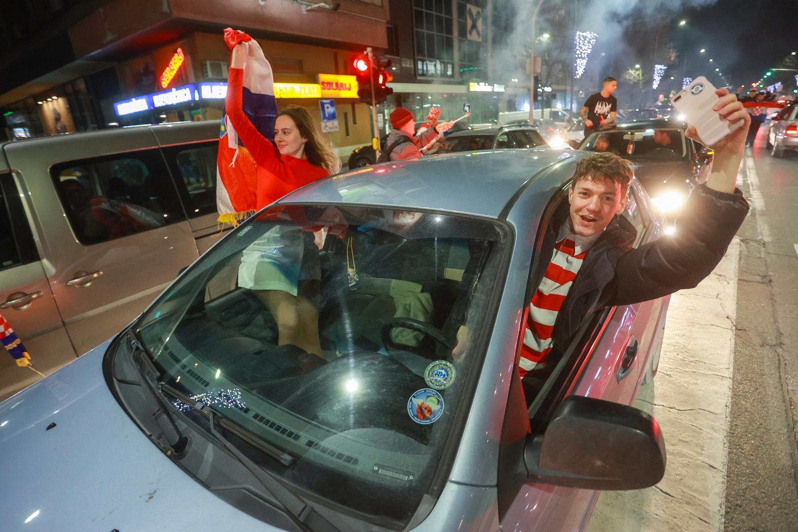 17.12.2022., Osijek - Slavlje na osječkim ulicama nakon osvojene bronce na Svjetskom prvenstvu u Kataru. Photo: Davor Javorovic/PIXSELL