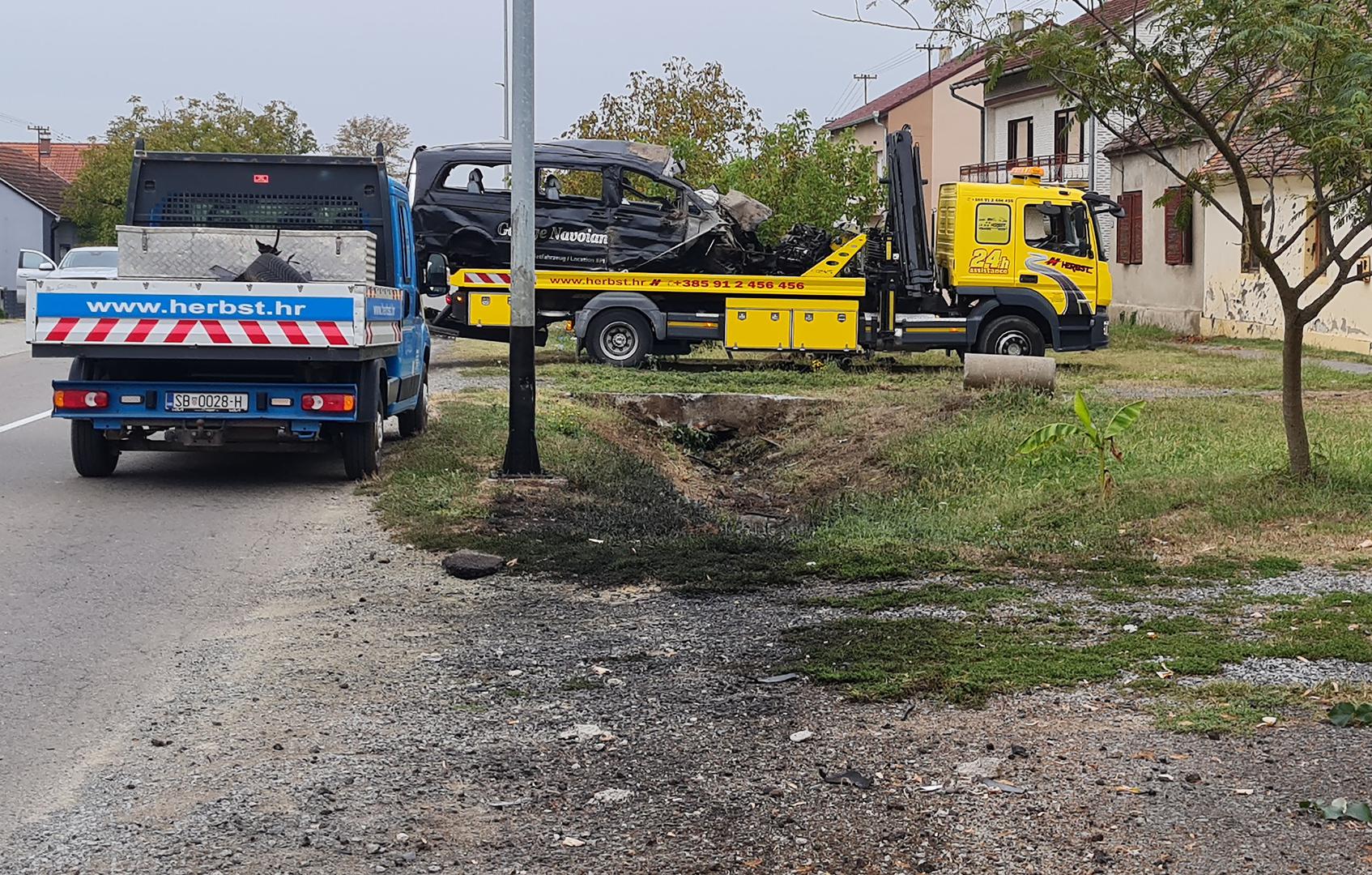 U Općoj bolnici Slavonski Brod i Općoj bolnici Nova Gradiška potvrđeno je da su primili teže ozlijeđene, uključujući djecu i odrasle s ozbiljnim ozljedama, dok su neki od njih hitno prebačeni na daljnje liječenje u druge klinike.