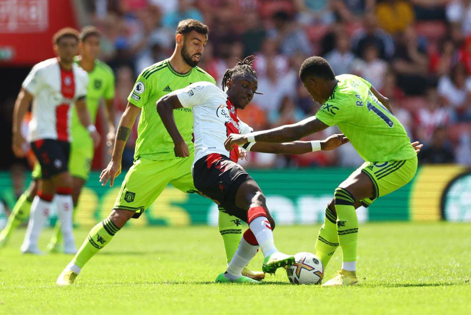 Premier League - Southampton v Manchester United