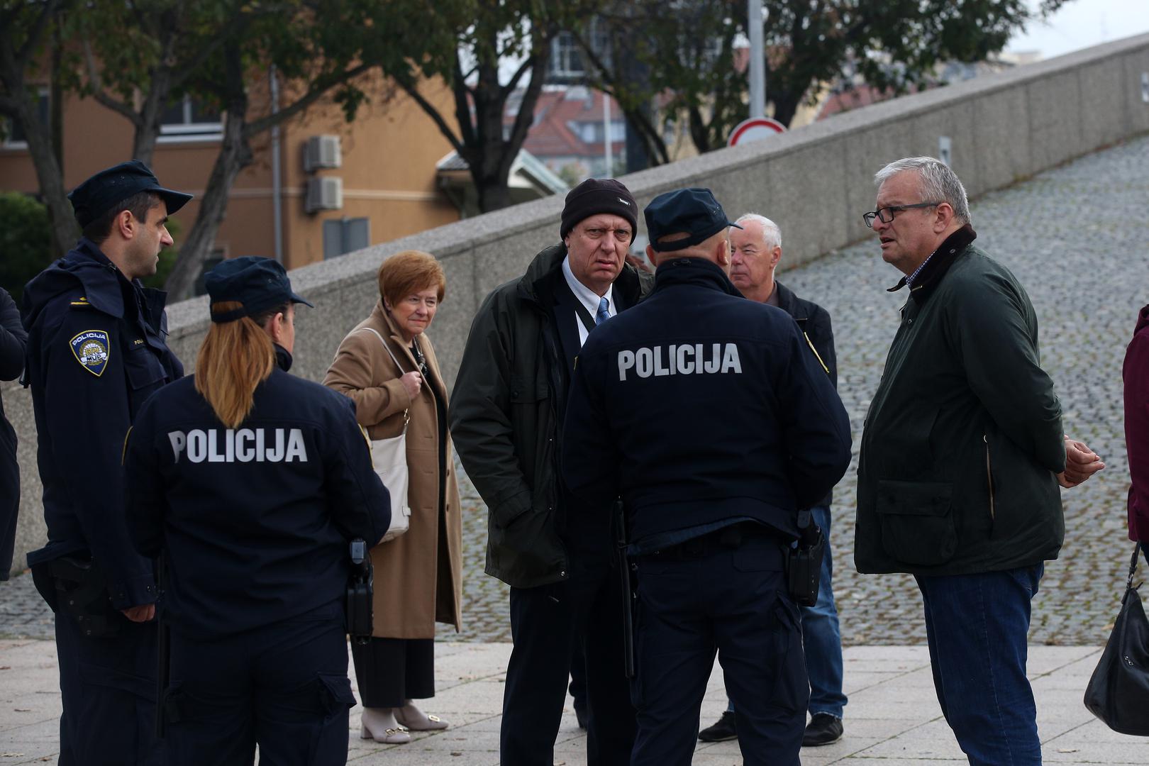 09.11.2023., Zagreb - Povodom izjava premijera Andreja Plenkovica roditelji navijaca Dinama koji se nalaze u Grckoj u zatvoru dali su izjavu za medije. Photo: Zeljko Hladika/PIXSELL