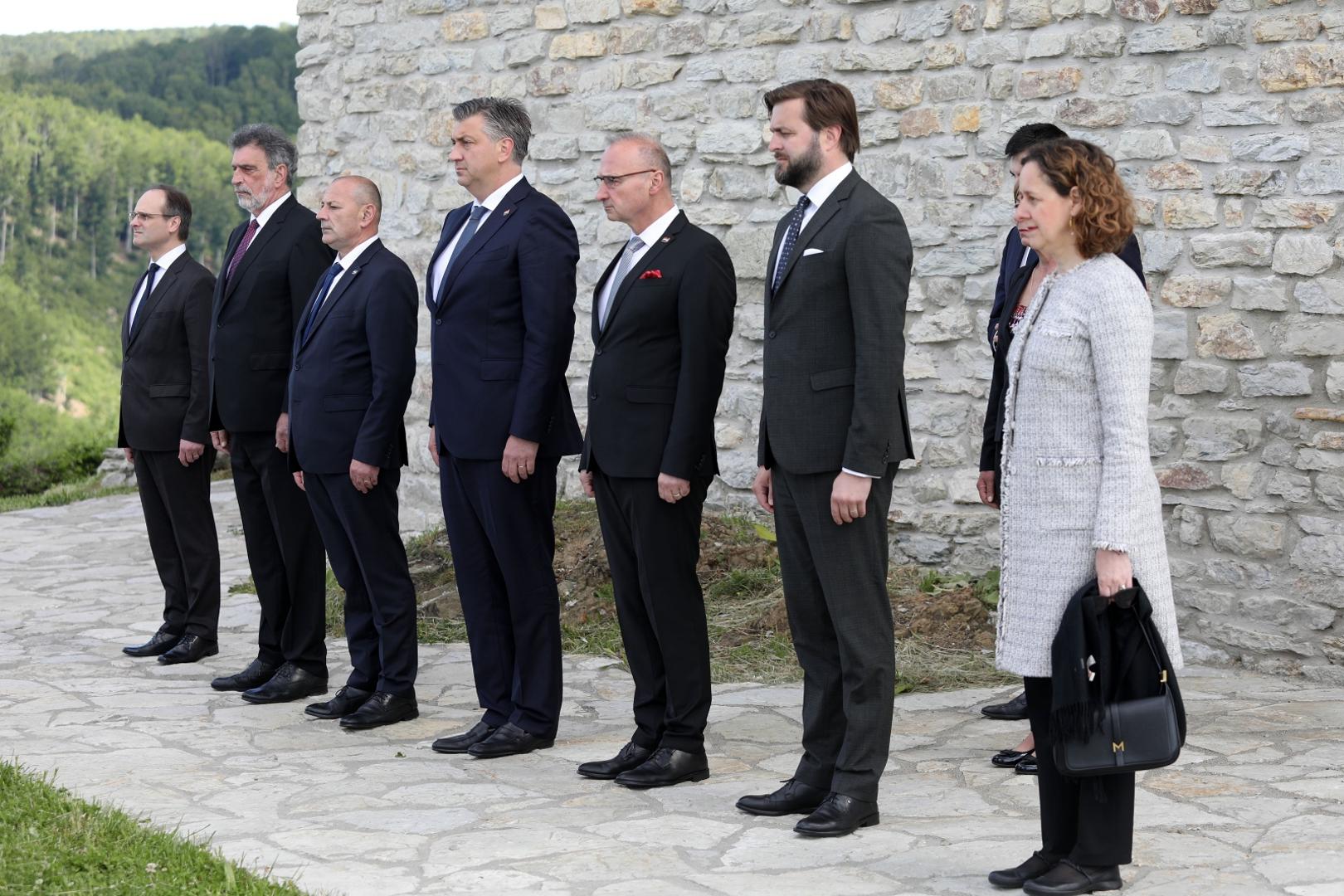 30.05.2021., Zagreb - Andrej Plenkovic, Gordan Jandrokovic i drugi duznosnici na Oltaru domovine na Medvedgradu polozili vijence u povodu obiljezavanja Dana drzavnosti. Photo: Marin Tironi/PIXSELL