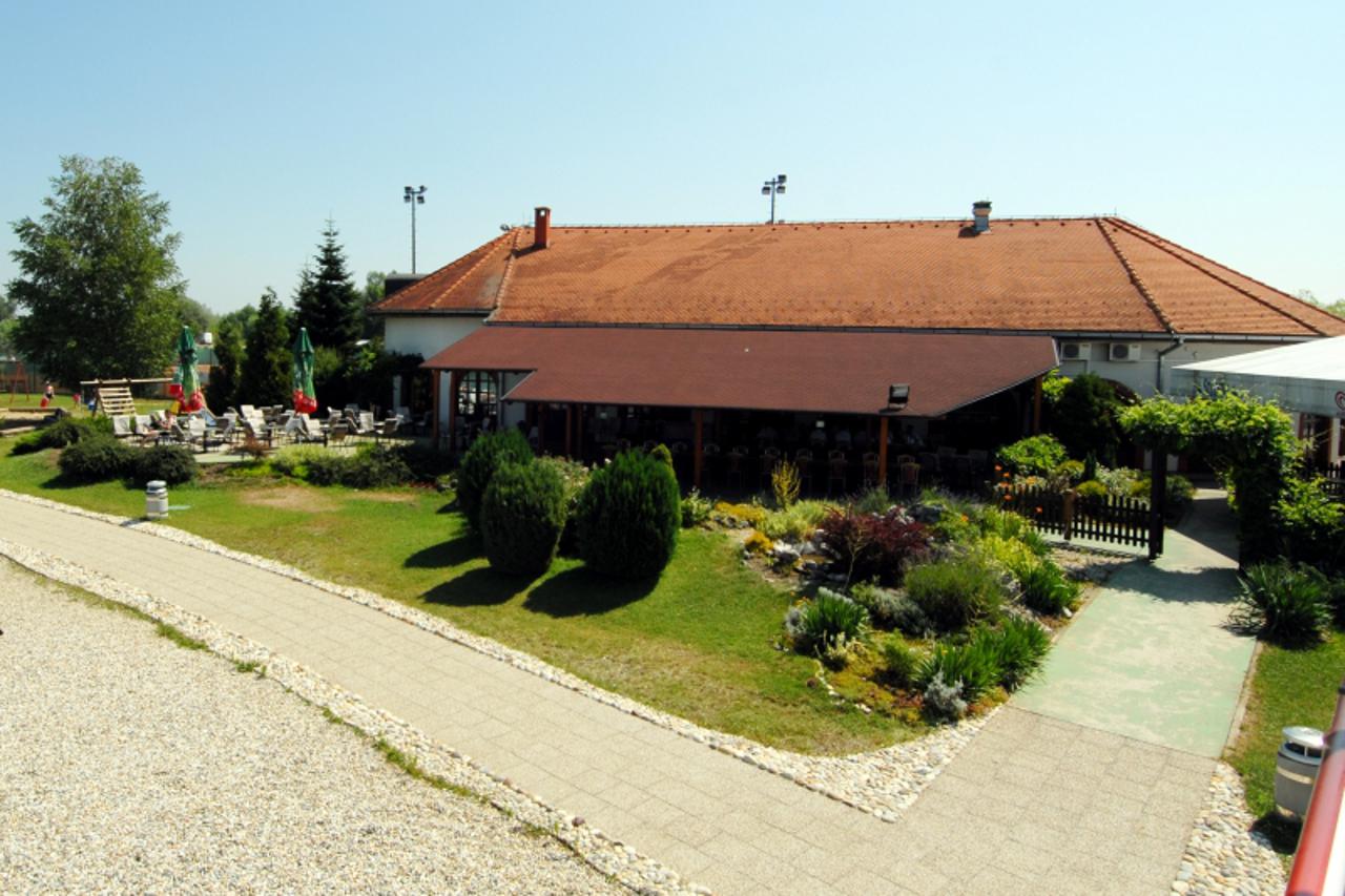 '14.07.2010., Aquacity, Varazdin, Grad Varazdin ce raspisati javni natjecaj za prodaju restorana na kupalistu Aquacity Photo: Marko Jurinec/PIXSELL'