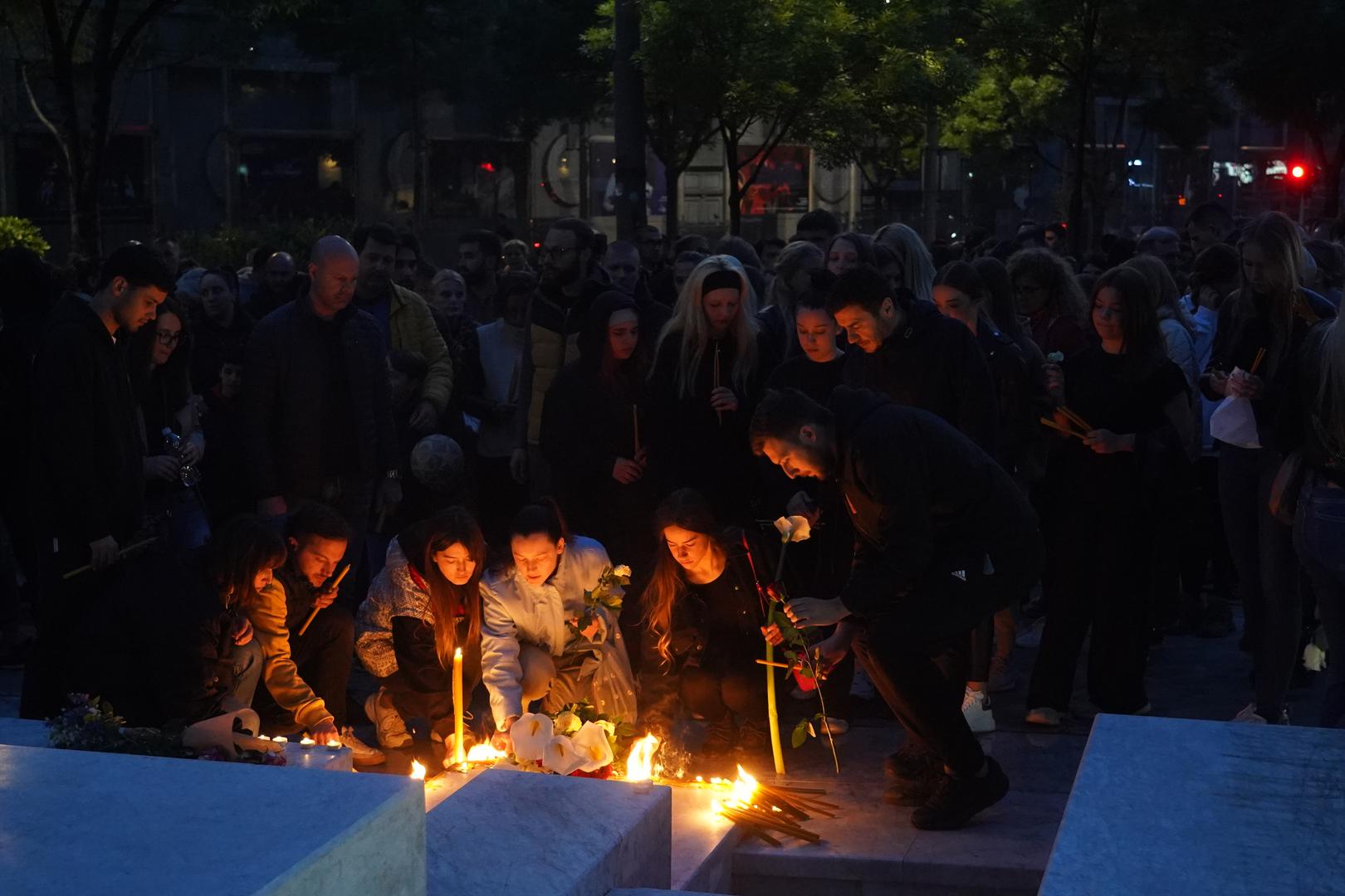 03, May, 2023, Belgrade - Citizens gathered on Cvetni trg to pay their respects to the victims of the tragedy that happened at the "Vladislav Ribnikar" Elementary School this morning when a seventh-grade grader killed eight students and a security guard.  Photo: Antonio Ahel/ATAImages

03, maj, 2023, Beograd - Gradjani su se okupili na Cvetnom trgu kako bi odali pocast stradalima u tragediji koja se desila u Osnovnoj skoli "Vladislav Ribnikar" jutros kada je cenik sedmog razreda ubio osam ucenika i radnika obezbedjenja. Photo: Antonio Ahel/ATAImages Photo: Antonio Ahel/ATAImages/PIXSELL