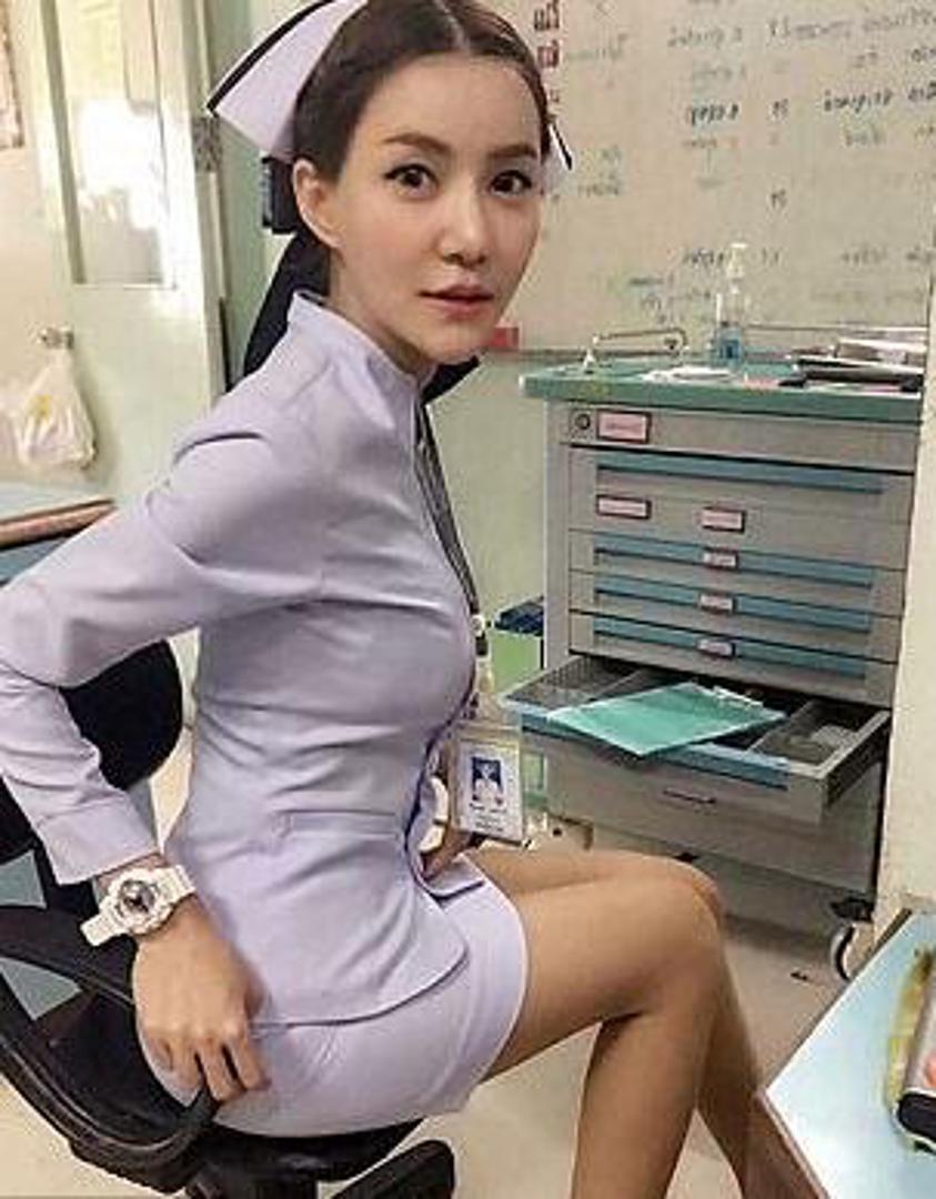 Medicinska sestra s Tajlanda morala je dati otkaz jer je "osramotila svoju struku" noseći previše seksi odjeću na posao.