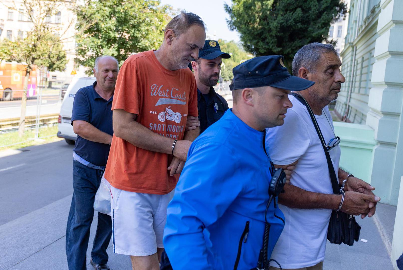 11.07.2024., Osijek - Zupanijski sud, Privodjenje petorice uhicenih, osumnjicenih za ratni zlocin sucu istrage. Photo: Davor Javorovic/PIXSELL