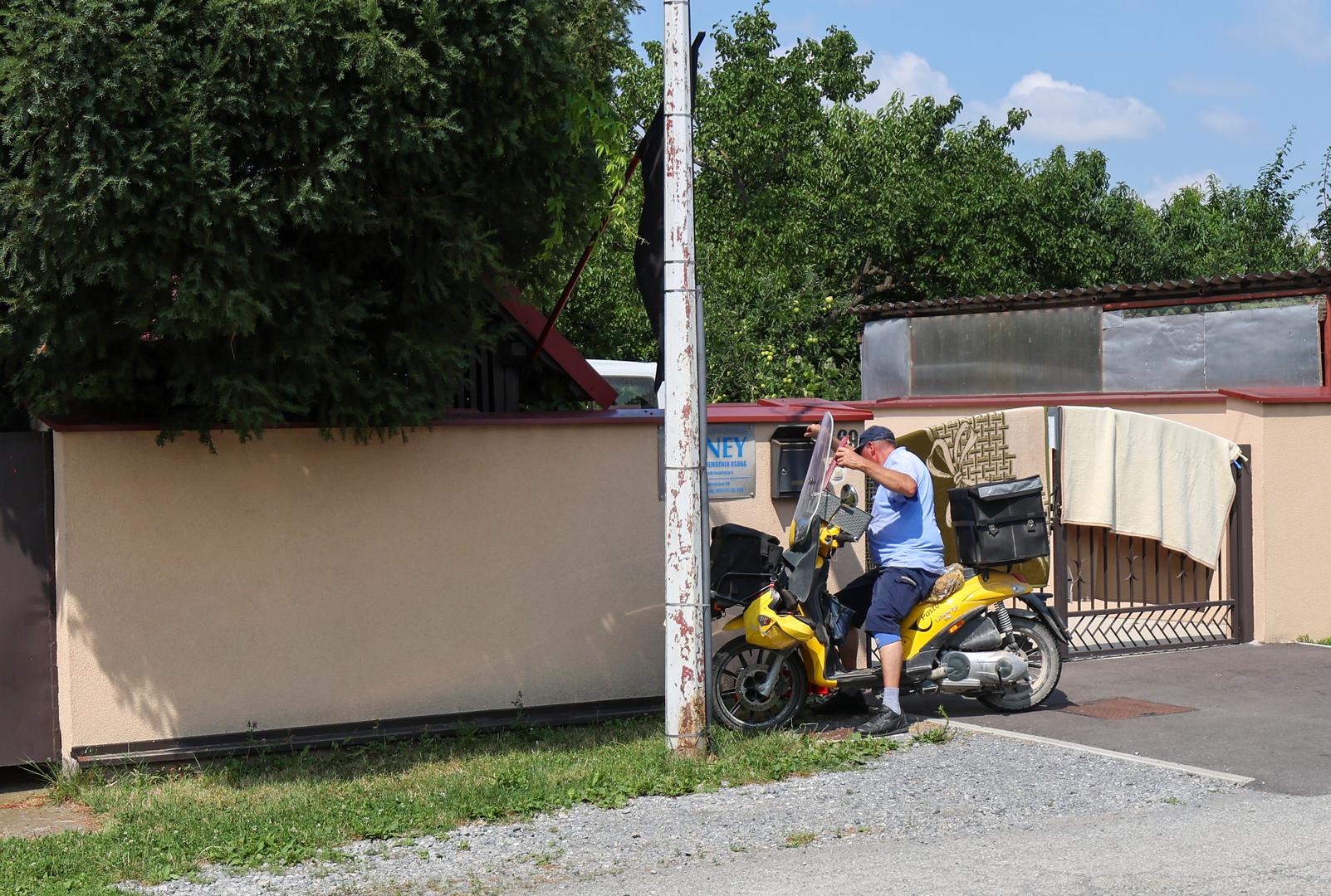 23.07.2024., Daruvar - Spremaju se stvari u kombi u Doma za starije i nemocne osobe Vianey dan nakon sto je Kresimir Pahoki pocinio sesterostruko ubojstvo. Photo: Sanjin Strukic/PIXSELL