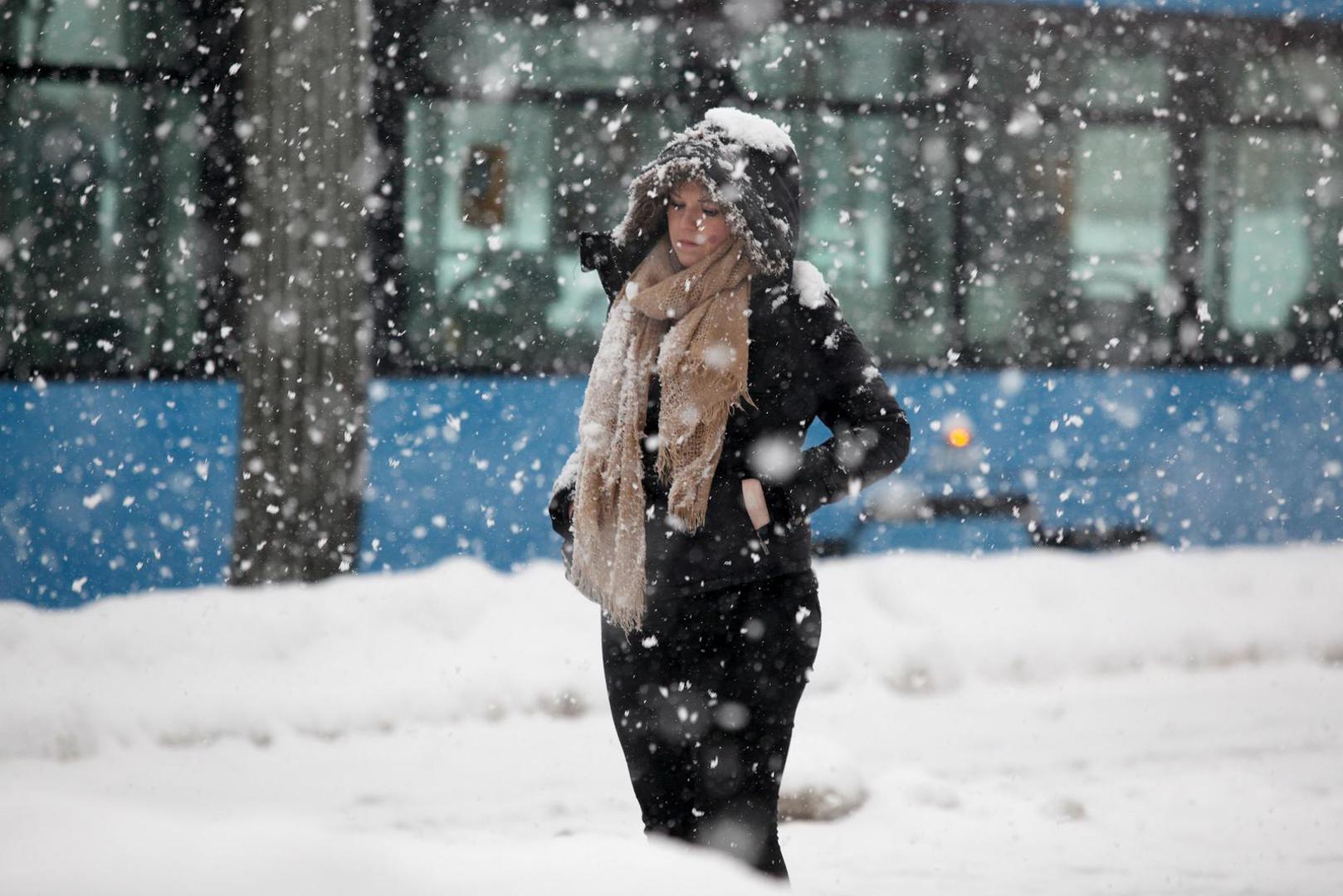 14.01.2013., Zagreb -rGust snijeg koji vec satima pada zatrpao je centar Zagreba i stvorio velike probleme u prometu.rPhoto: Patrik Macek/PIXSELL