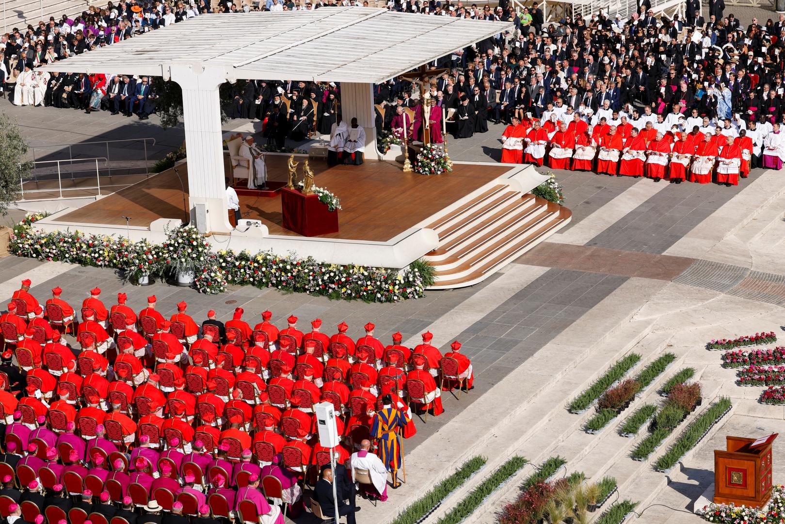 A view of Pope Francis leading a consistory ceremony to elevate Roman Catholic prelates to the rank of cardinal, in Saint Peter's square at the Vatican, September 30, 2023. REUTERS/Remo Casilli Photo: REMO CASILLI/REUTERS