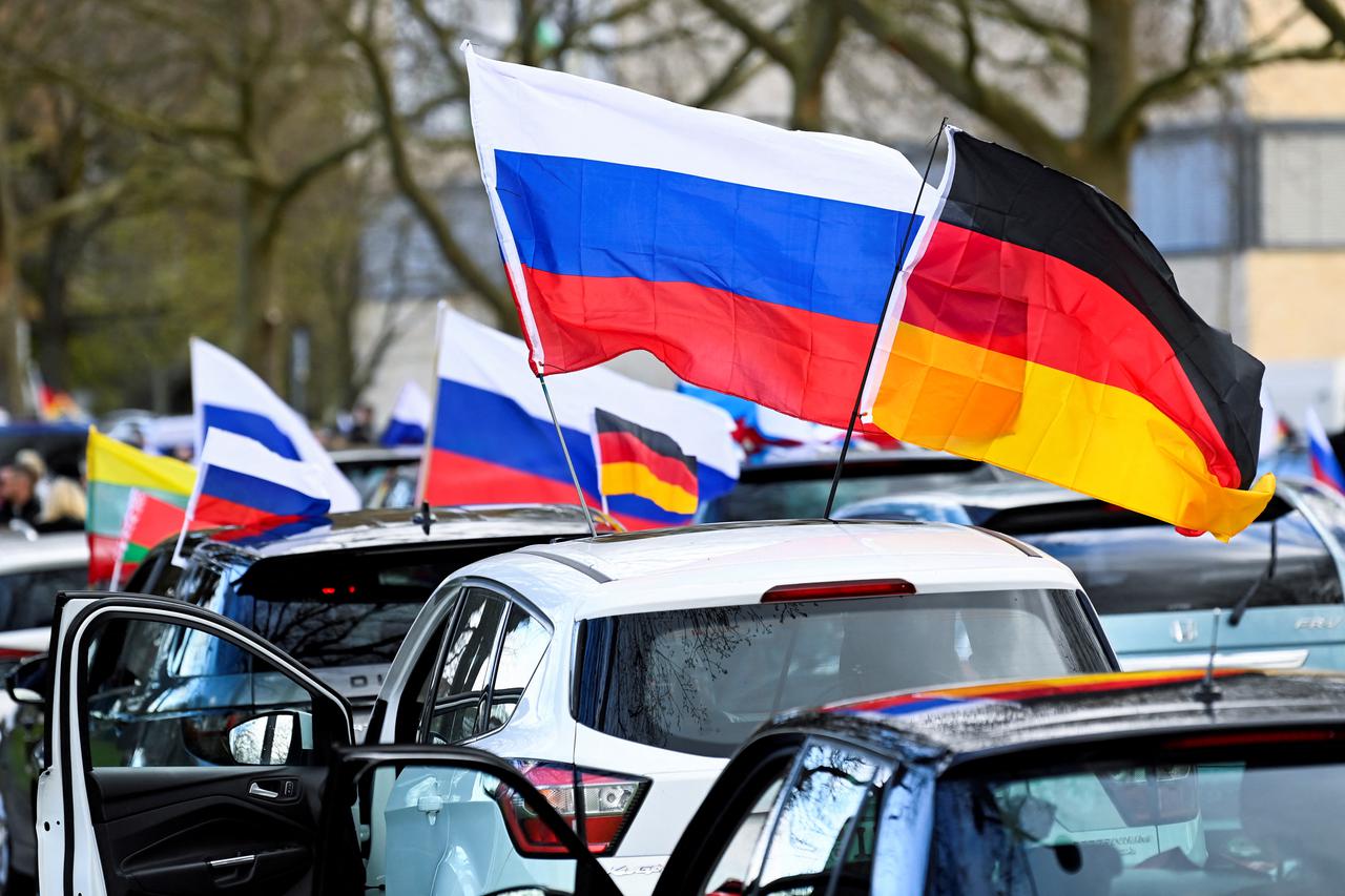 Pro-Russian motorcade in Hanover