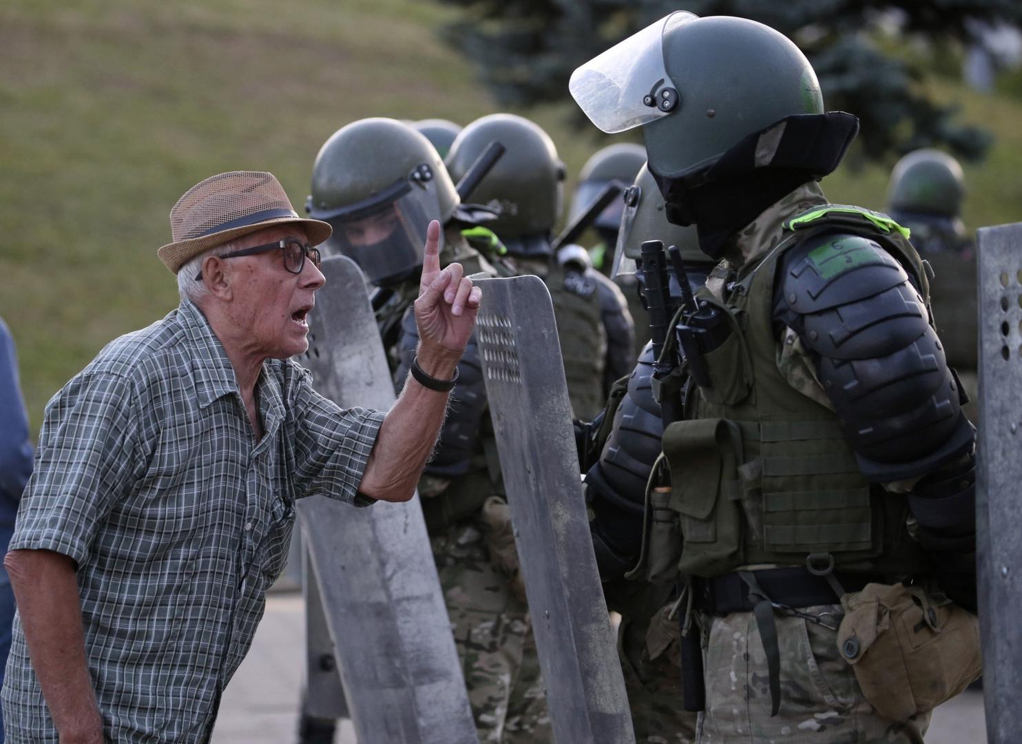 MINSK, BELARUS - AUGUST 11, 2020: Belarusian law enforcement officers guard a street during a protest against the results of the 2020 Belarusian presidential election. Mass protests erupted in major cities across Belarus in the evening of August 9. Natalia Fedosenko/TASS Photo via Newscom Newscom/PIXSELL