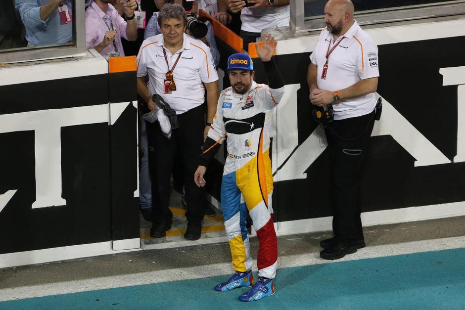 Hamiltonu "pole position" u Abu Dhabiju