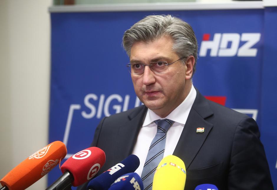 Plenković potvrdio: Za sada nema obustave cijepljenja AstraZenecom u Hrvatskoj