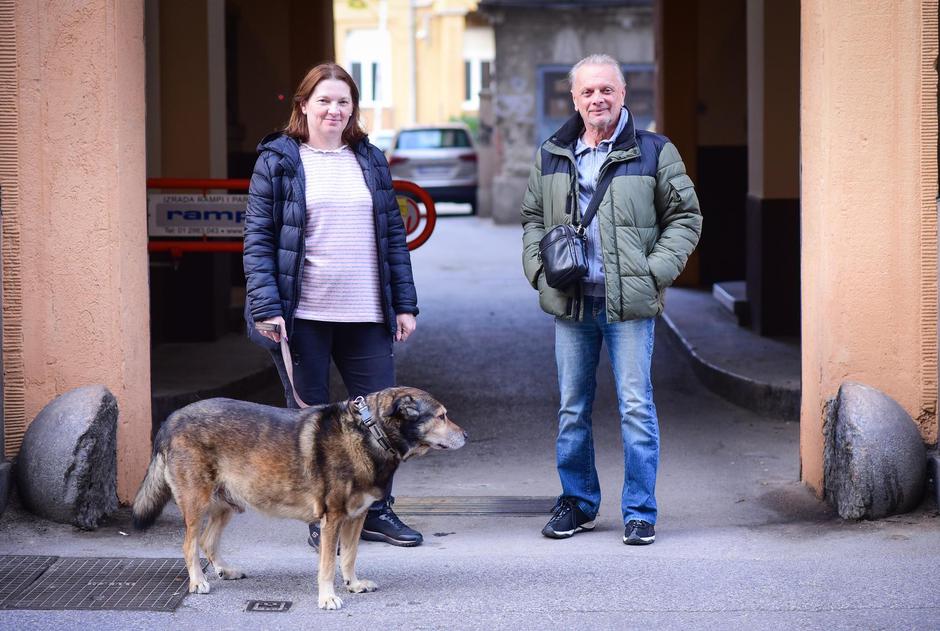 Zagreb: Stanarima Dalmatinske ulice djelatnici Čistoće odvezli kante za otpad