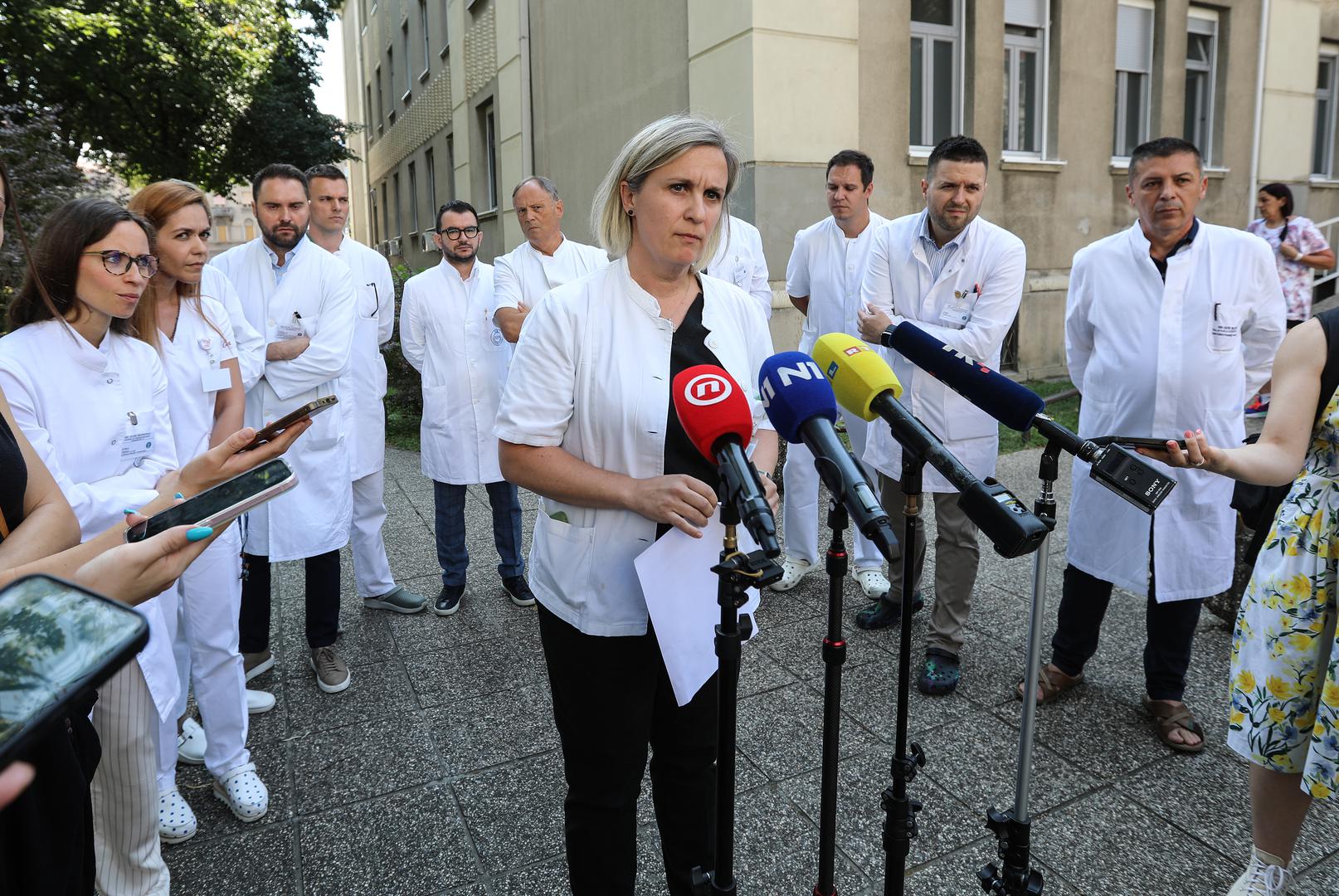 25.07.2024.,Zagreb, Traumatoloska bolnica, konferencija za medije na kojoj je istupilo 17 lijecnika zaposlenih u Klinici za traumatologiju koji se tjednima bore za dostojanstven rad i tretman. Na konferenciji za medije javno su istupili oko svih objeda i neistina koje o njima siri sada vec bivsi Predstojnik Klinike za traumatologiju dr. Vidovic. U ime lijecnika medijima se obratila dr. Ana Cizmic.    Photo: Robert Anic/PIXSELL