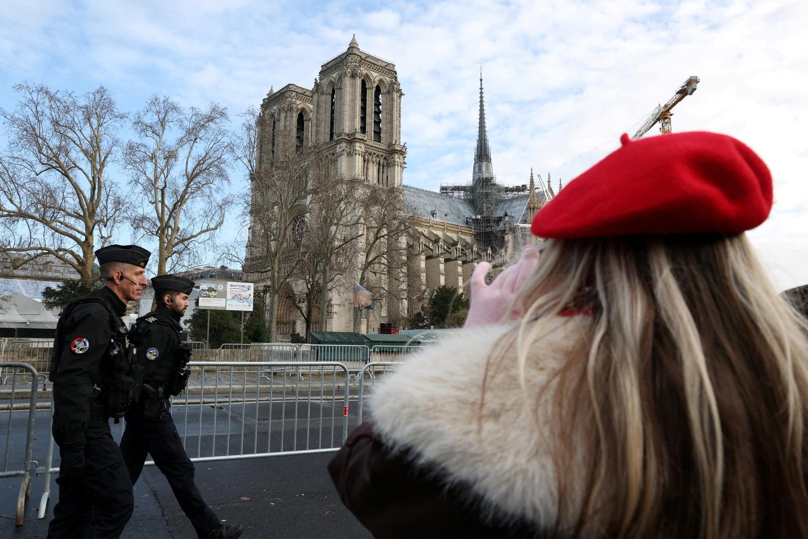 Nekoliko desetaka svjetskih čelnika i uglednika stigli su danas na svečano otvaranje obnovljene katedrale Notre-Dame u Parizu, uključujući i novoizabranog američkog predsjednika Donalda Trumpa.