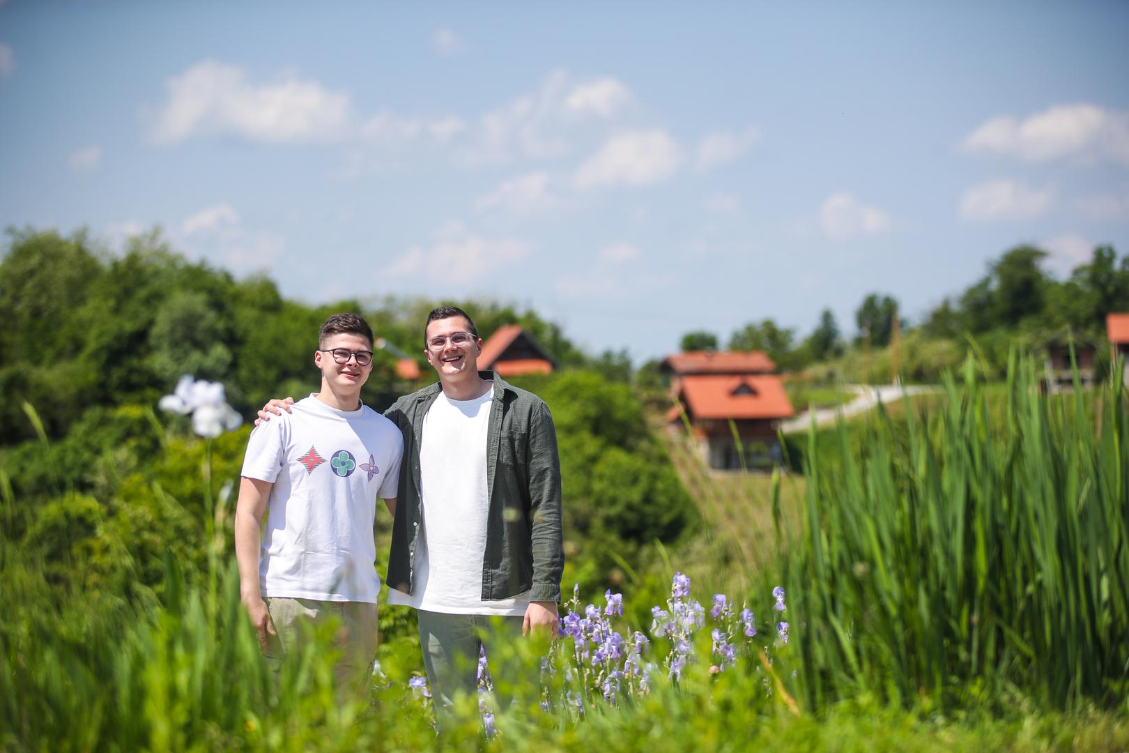 U zagorskoj ekipi Moje.hr je, uz braću Brunu i Martina Pavrlišaka, i
Filip Vrančić, koji nam se pridružio kasnije, jer je prethodni dan radio
do kasno u noć, pa je propustio fotografiranje
