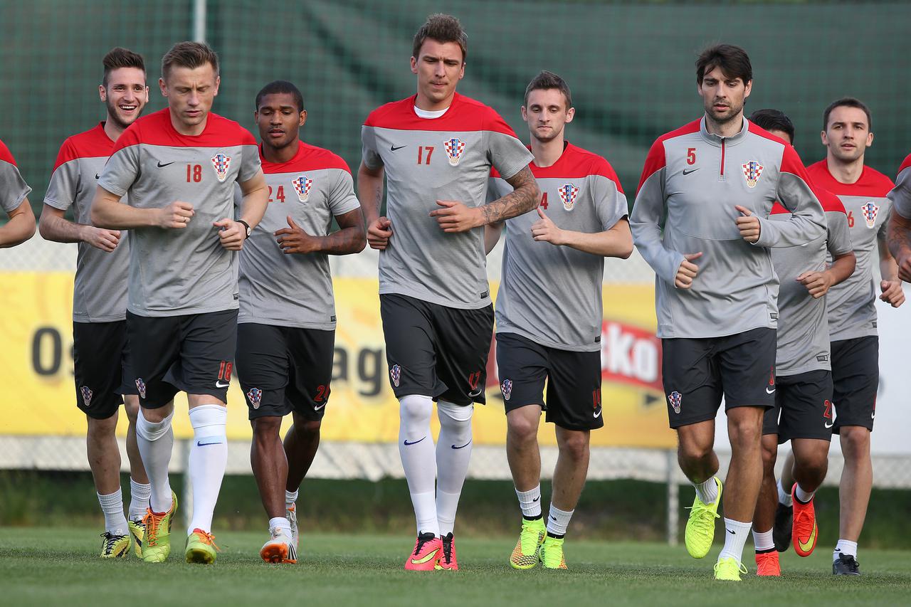 23.05.2014., Austrija, Bad Tatzmannsdorf -  Trening hrvatske nogometne reprezentacije uoci Svjetskog prvenstva 2014 u Brazilu. Ivica Olic, Sammir, Mario Mandzukic, Vedran Corluka.  Photo: Igor Kralj/PIXSELL