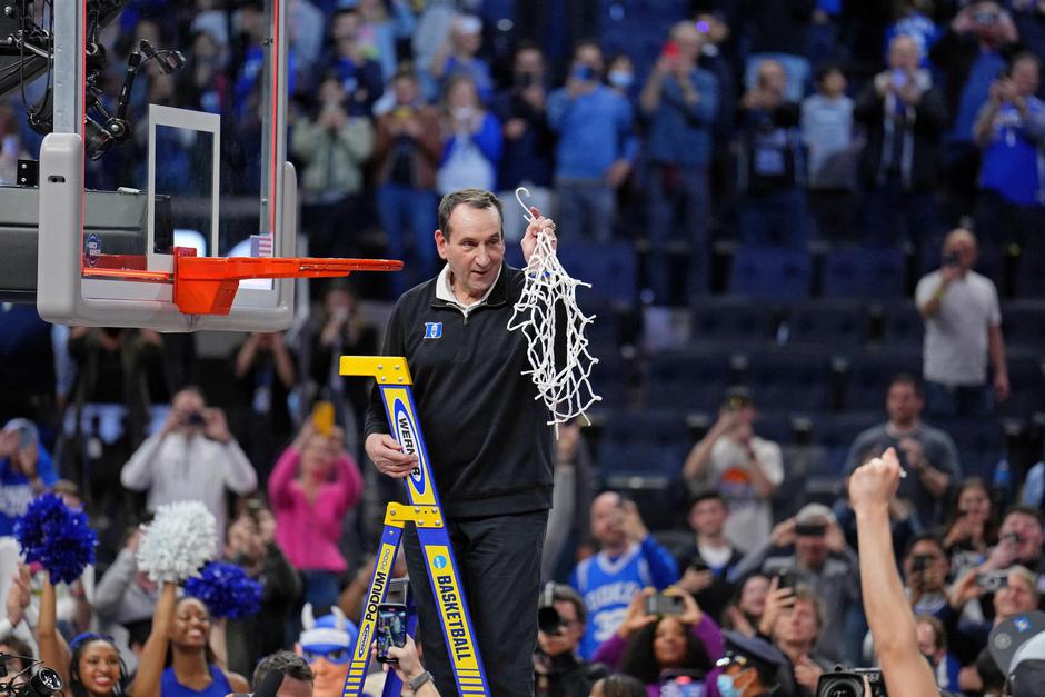 storyeditor/2022-04-03/CoachK1_pxl_spo_030422.jpg