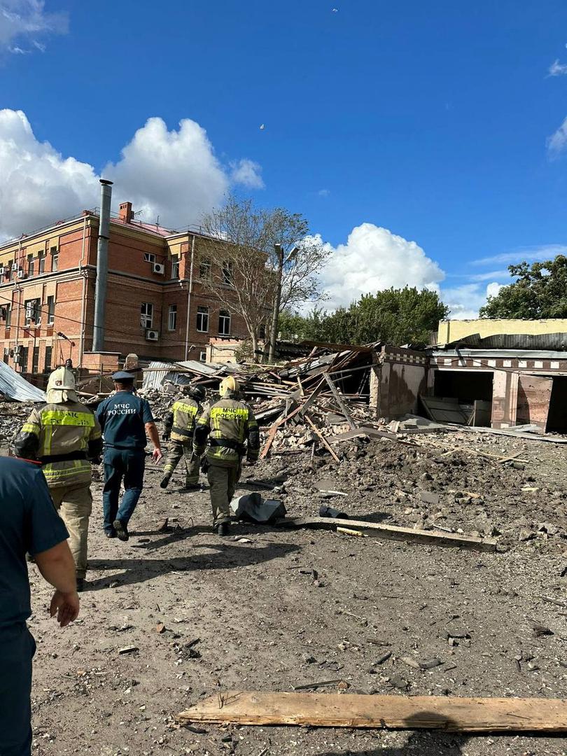 View of the site of the blast in the central of Taganrog, Russia July 28, 2023.  Telegram channel of Vasily Golubev, Governor of the Rostov region/Handout via REUTERS  ATTENTION EDITORS - THIS IMAGE WAS PROVIDED BY A THIRD PARTY. NO RESALES. NO ARCHIVES. MANDATORY CREDIT Photo: VASILY GOLUBEV/REUTERS