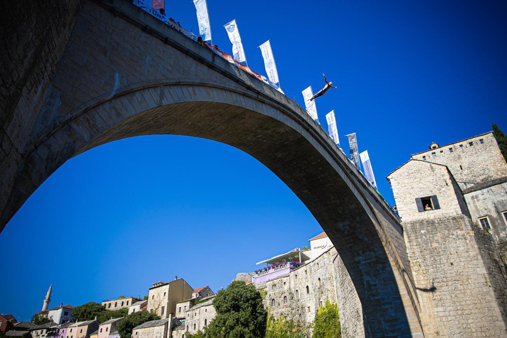 U Mostaru su održani tradicionalni 458. skokovi sa Starog mosta.