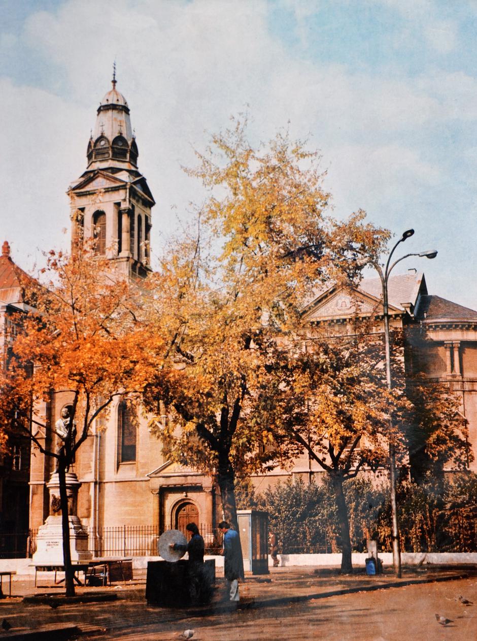 Ovako je njegov štand izgledao negdje 1974. godine na Cvjetnom trgu