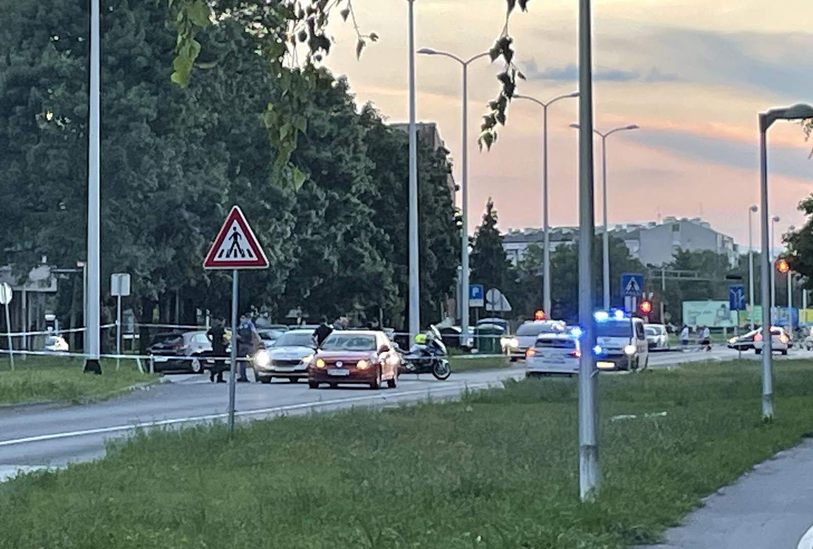 29.07.2023., Zagreb - U naselju Spansko automobil je naletio na dvije maloljetnice. Photo: Pixsell/PIXSELL