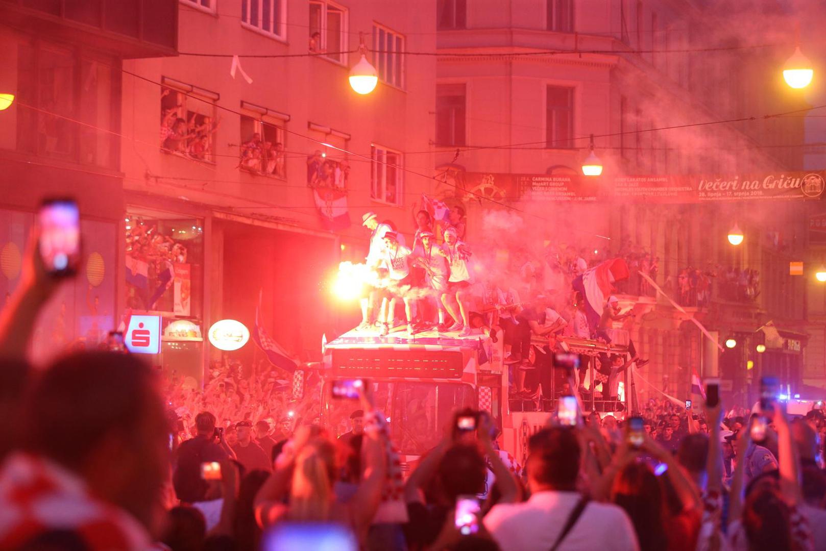 16.07.2018.., Zagreb - Docek srebrnih Vatrenih nogometasa sa SP u Rusiji u fan zoni "Budi ponosan" na Trgu bana Josipa Jelacica. "nPhoto: Goran Stanzl/PIXSELL 