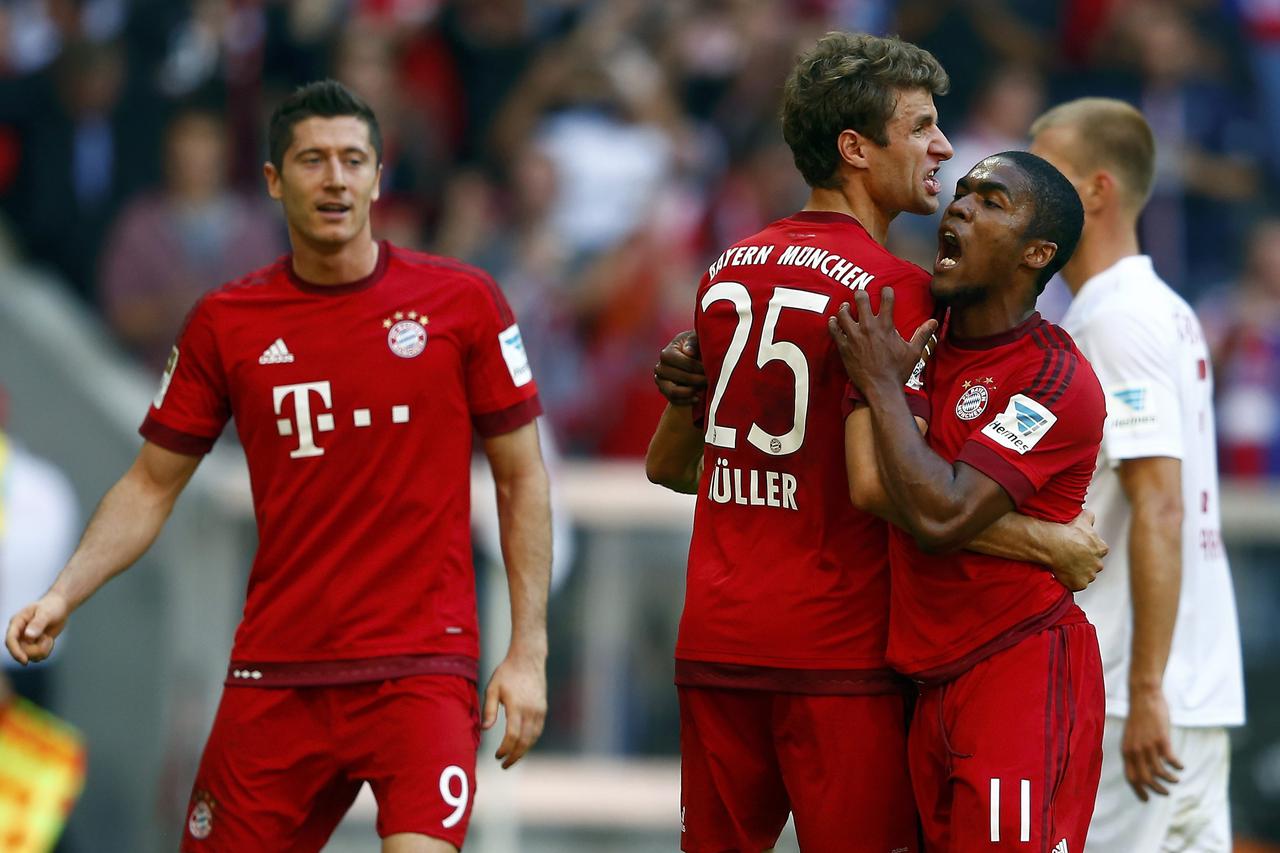 Robert Lewandowski, Thomas Mueller, Douglas Costa    