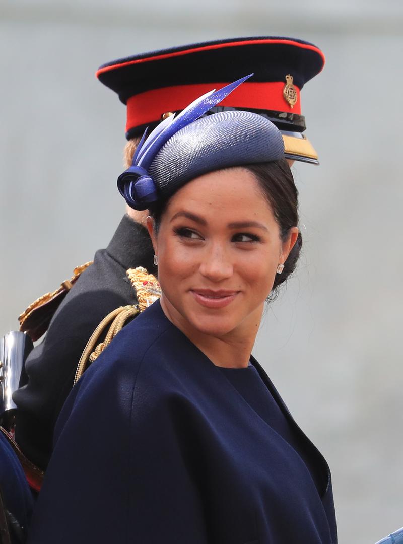 Princ Harry bio je uz suprugu kad su joj počeli trudovi, a desetak dana prije poroda iz Amerike je u London stigla i Meghanina mama Doria. 