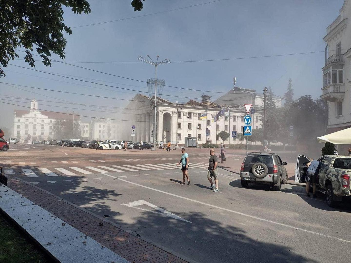 A view shows a site of a Russian missile strike, amid Russia's attack on Ukraine, in Chernihiv, Ukraine August 19, 2023. National Police/Handout via REUTERS ATTENTION EDITORS - THIS IMAGE HAS BEEN SUPPLIED BY A THIRD PARTY. Photo: NATIONAL POLICE/REUTERS