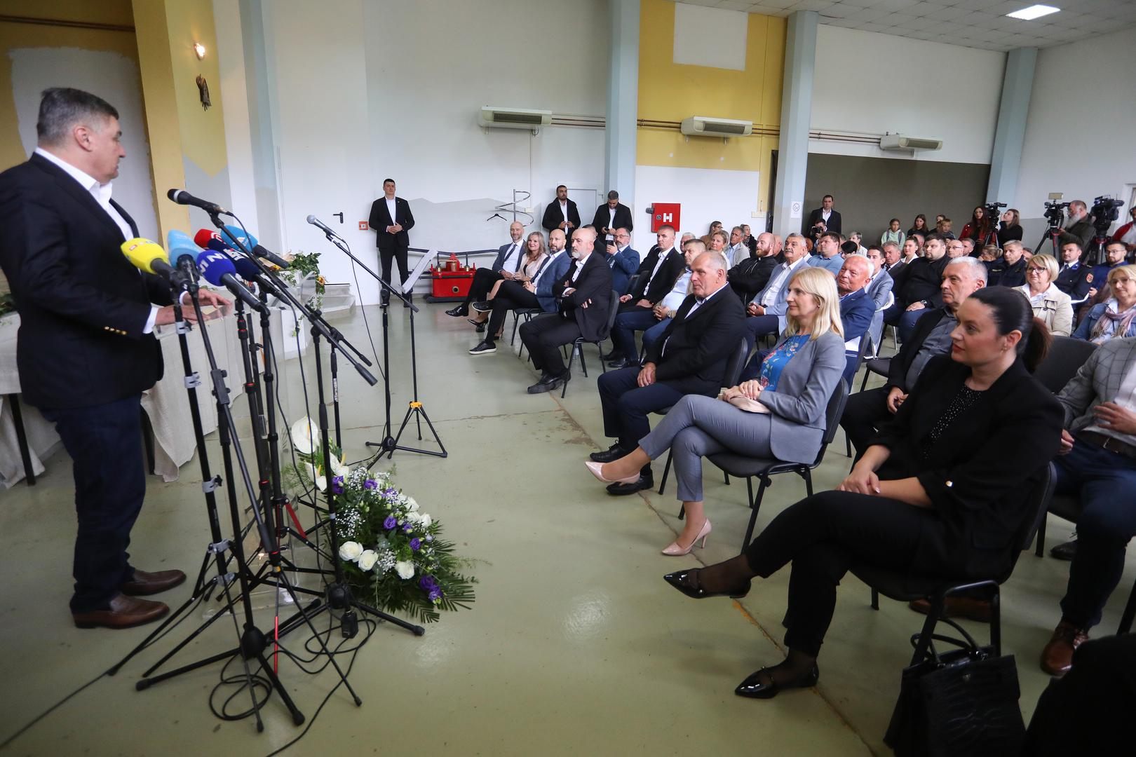 13.09.2024., Kamanje - Predsjednik RH Zoran Milanovic nazocio je svecanoj sjednici opcinskog vijeca Kamanje povodom Dana opcine. Photo: Kristina Stedul Fabac/PIXSELL