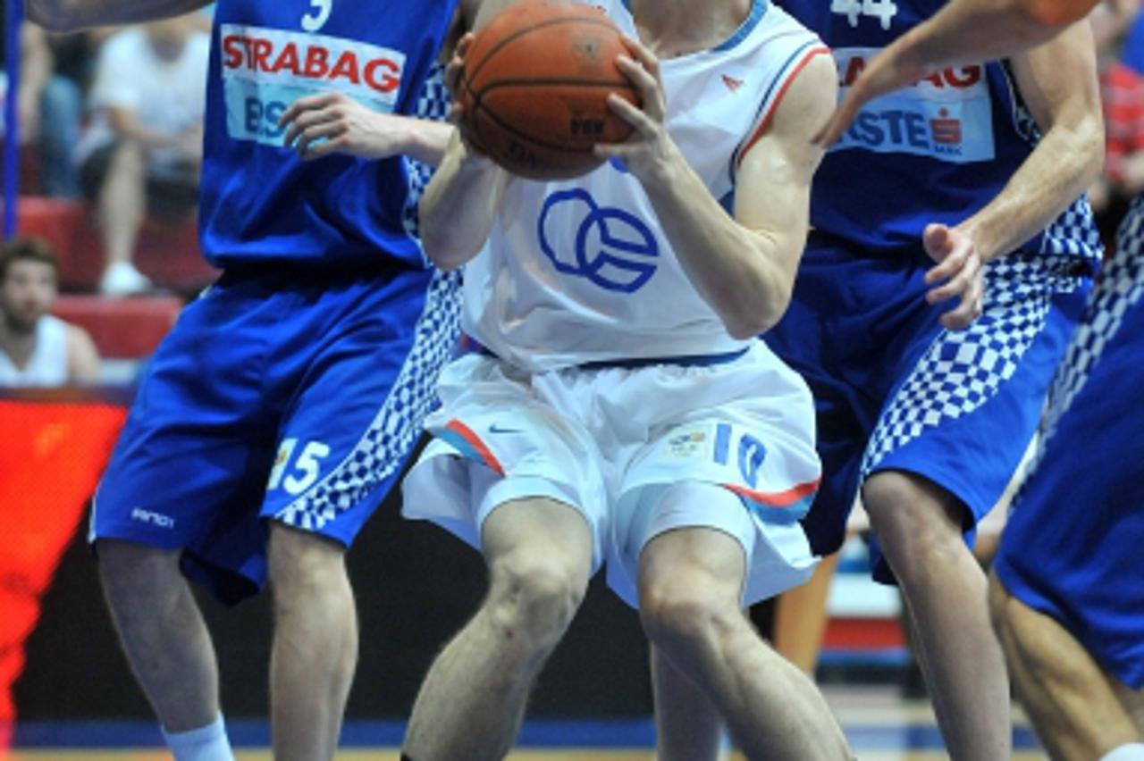 \'10.06.2010., Kosarkaski centar Drazen Petrovic, Zagreb - 5. utakmicu finala Prvenstva Hrvatske u kosarci odigrali su KK Cibona i KK Zadar. Leon Radosevic. Photo: Antonio Bronic/PIXSELL\'