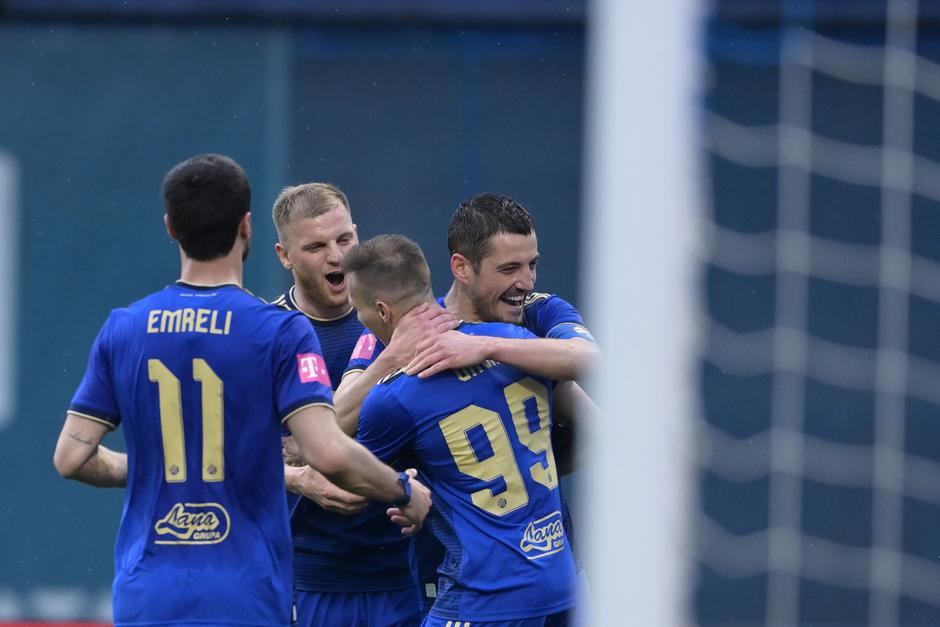 3:0 Dinamo pobijedio  Istru golovima Oršića i Emrelija, vratio se Ivanušec