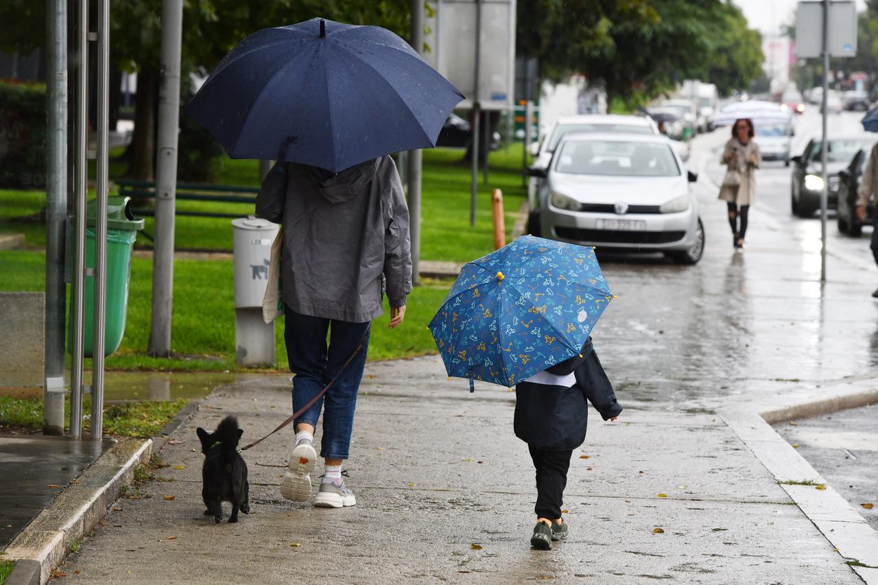 Šibenik: Kišno prijepodne na gradskim ulicama