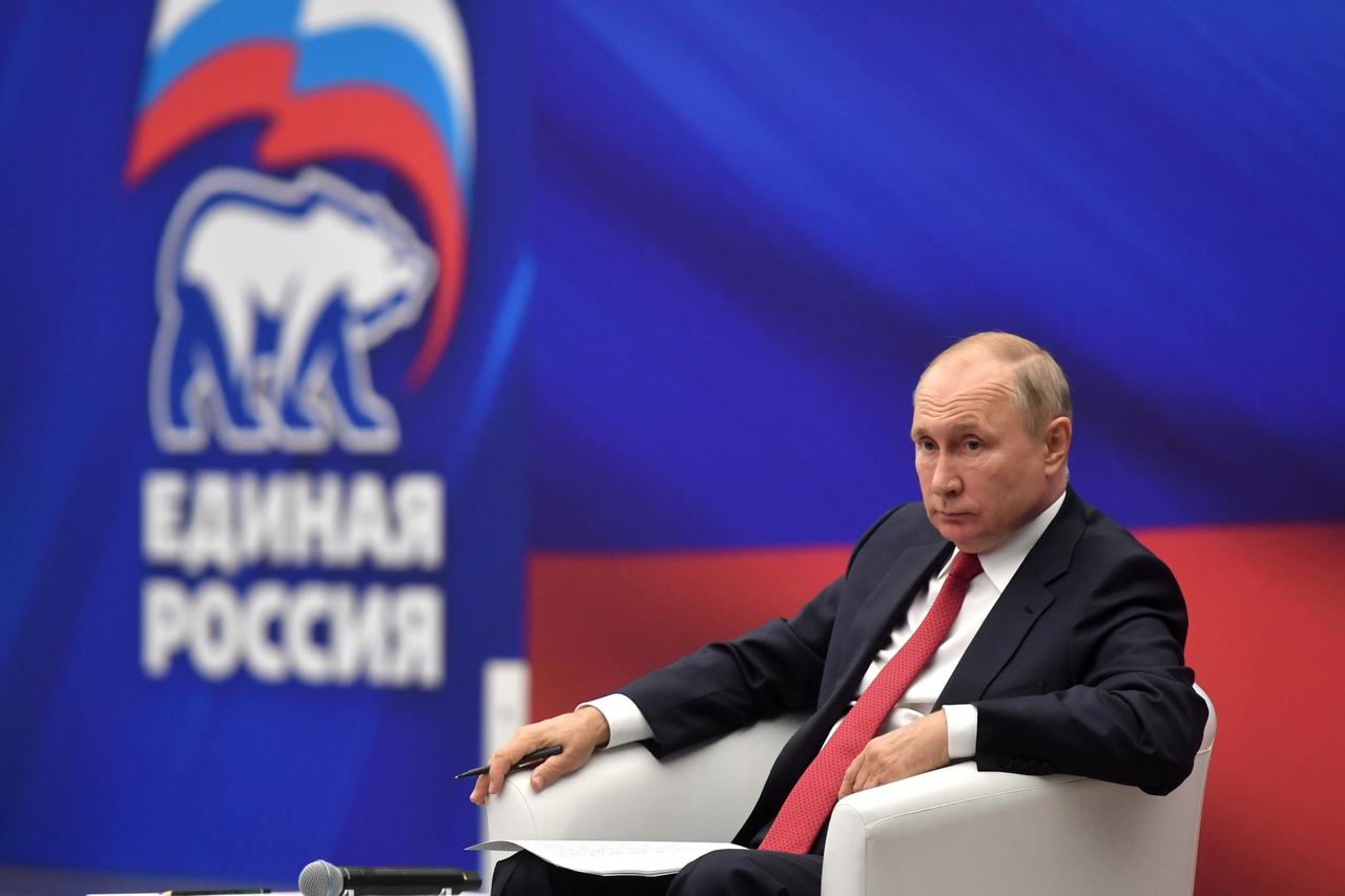 Russian President Vladimir Putin meets with members of the United Russia party in Moscow