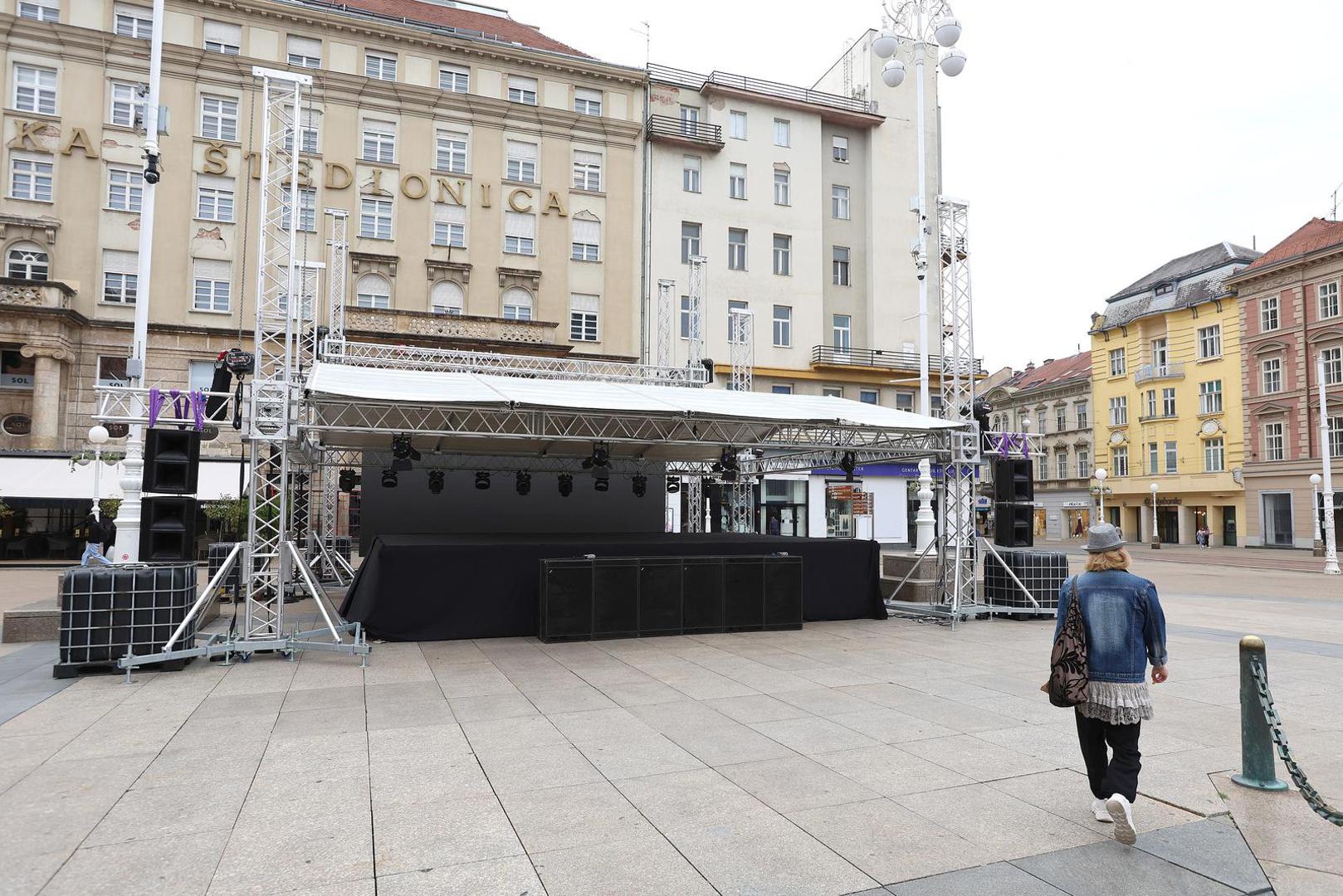 Prvi ispit Dalićevi izabranici imat će ove subote protiv Španjolske od 18 sati. Prvi ispit Dalićevi izabranici imat će ove subote protiv Španjolske od 18 sati. 