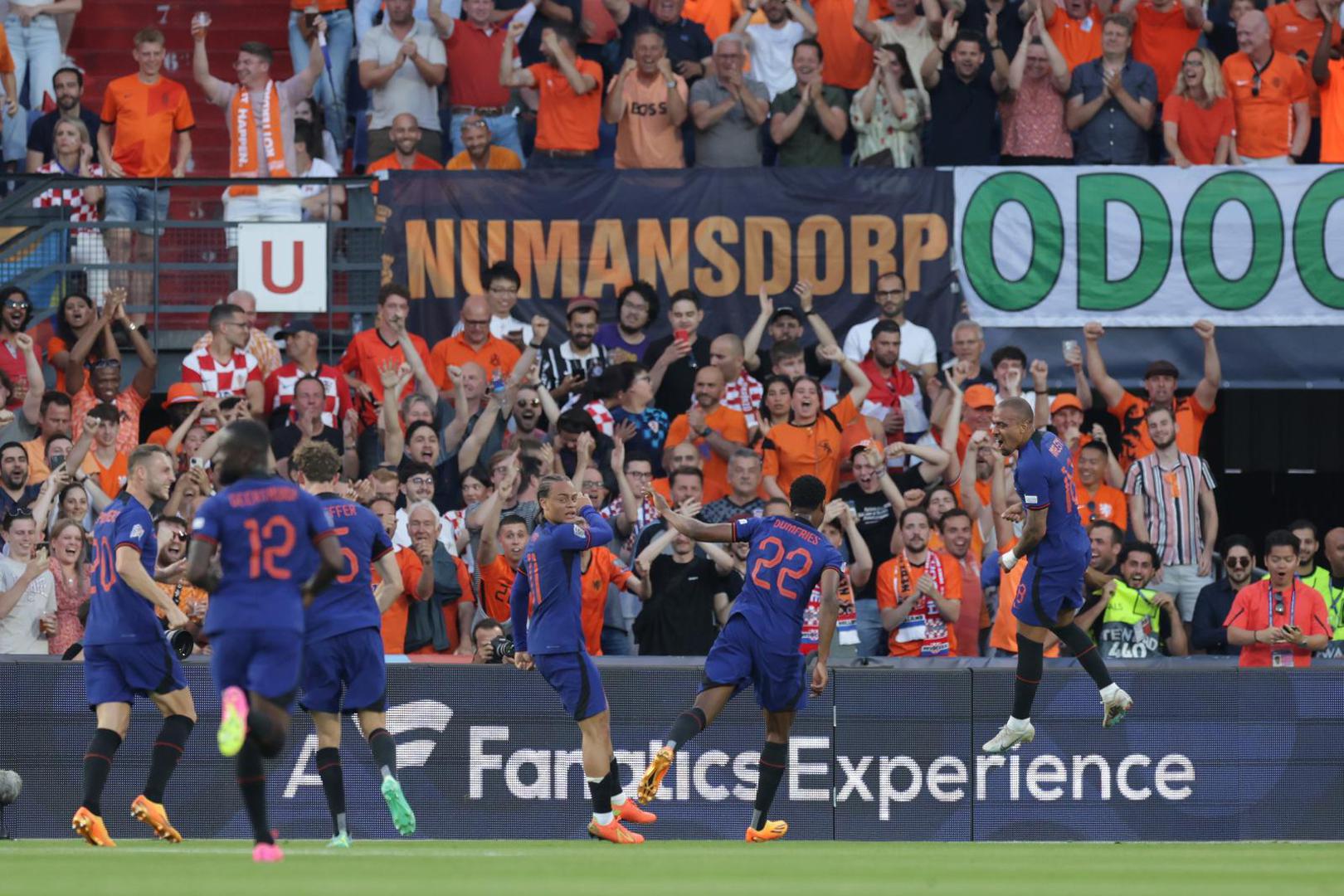 14.06.2023., stadion Feyenoord "De Kuip", Rotterdam, Nizozemska - UEFA Liga Nacija, polufinale, Nizozemska - Hrvatska. Nogometasi Nizozemske slave pogodak za 1:0. Photo: Luka Stanzl/PIXSELL