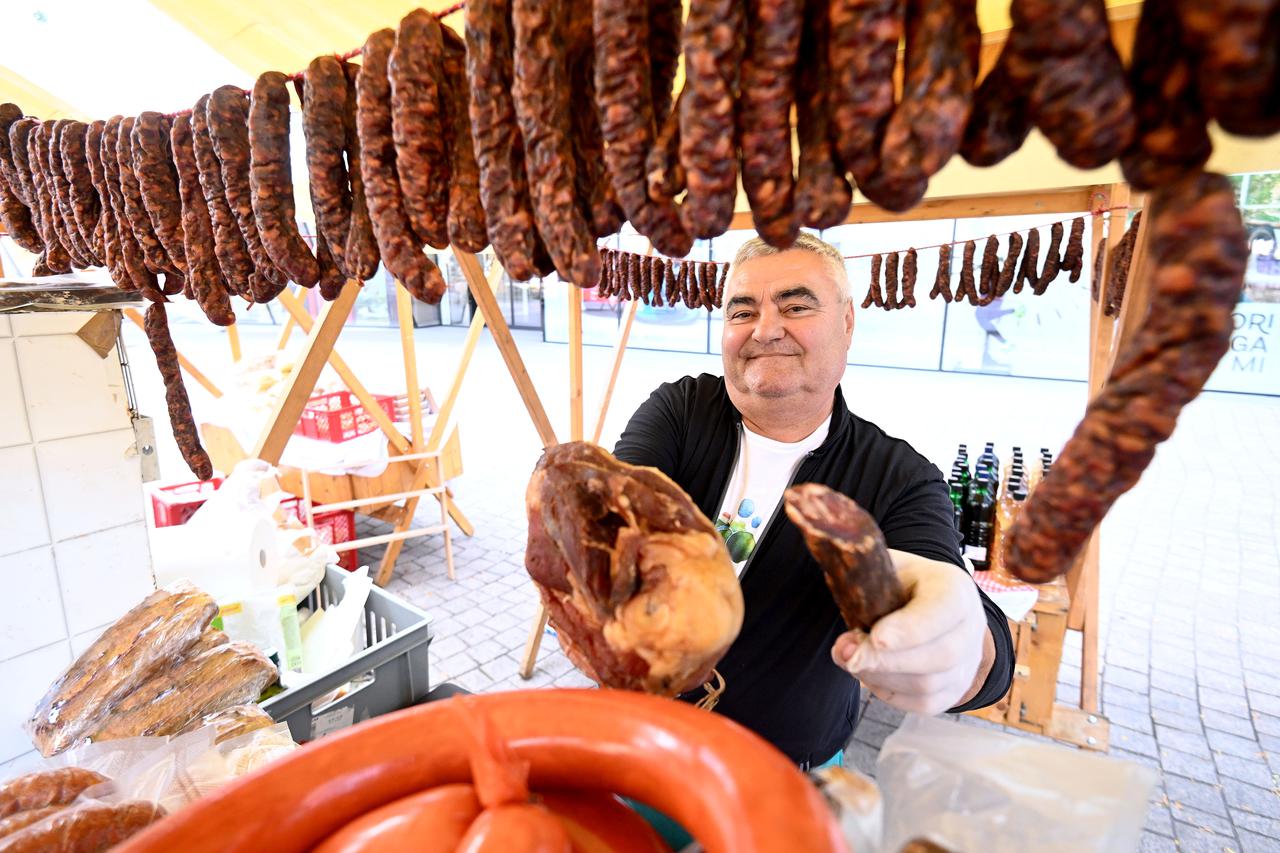 Zagreb: Gradonačelnik Tomislav Tomašević obišao  sajam 100% Zagorsko