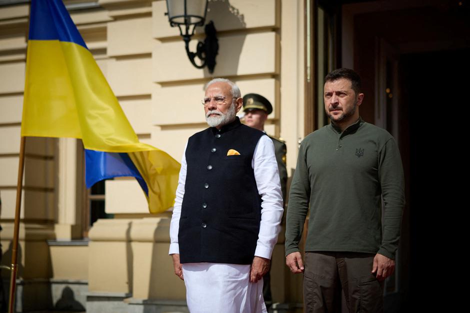 Ukraine's President Zelenskiy welcomes India's PM Modi in Kyiv