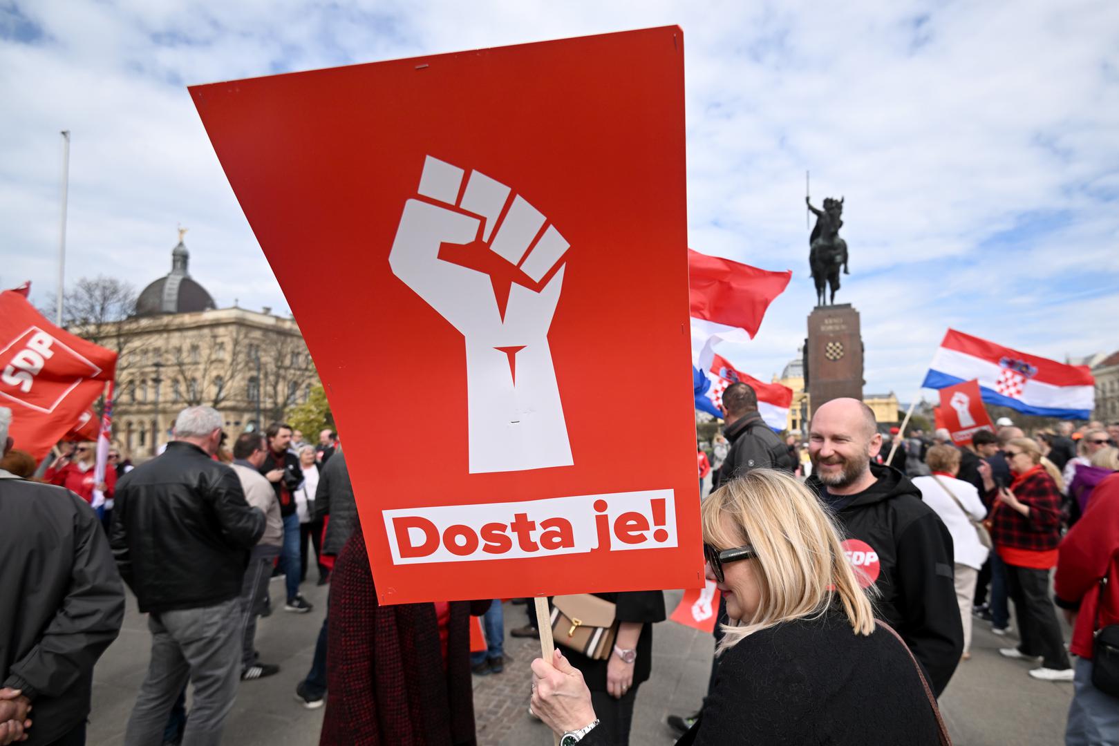 Danas su se diljem Hrvatske organizirali prosvjedi u 5 hrvatskih gradova pod nazivom 'Dosta je!