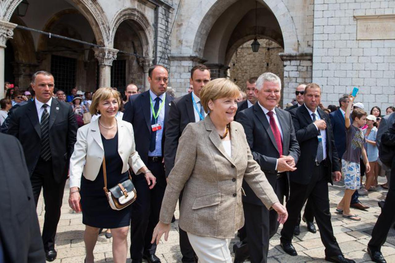 Angela Merkel,Stradun