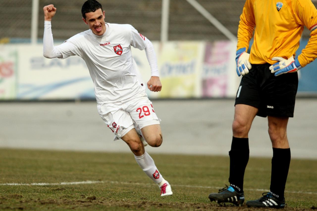 \'25.02.2011., stadion u Kranjcevicevoj, Zagreb - 1. HNL, 19. kolo, NK Zagreb - HNK Sibenik. Ivan Krstanovic, Goran Blazevic.  Photo: Zeljko Hladika/PIXSELL\'