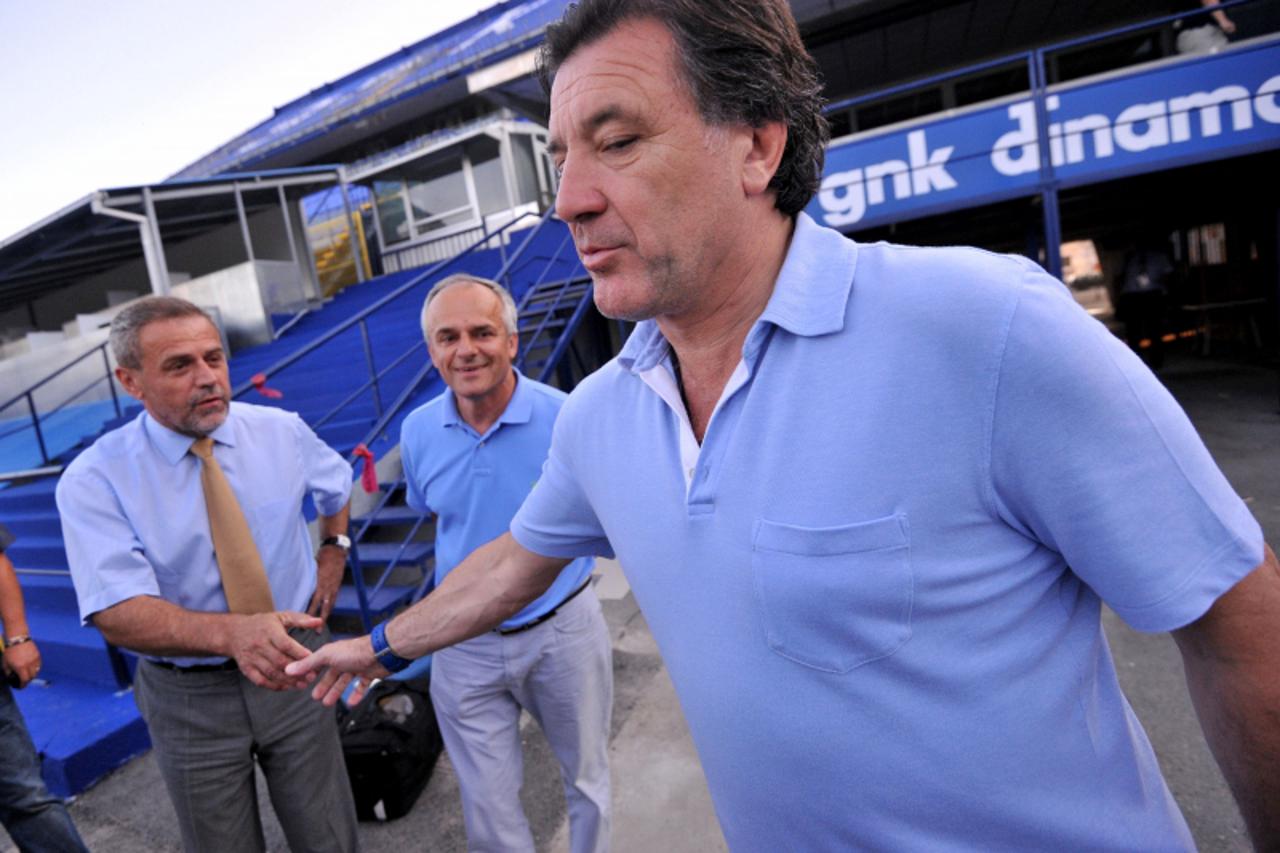 '12.07.2011., Zagreb - Gradonacelnik Milan Bandic obisao je radove stadionu Maksimir te se uvijerio da ce sve do utakmice Dinamo - Neftchi biti gotovo. Milan Bandic, Zdravko Mamic Photo: Marko Lukunic