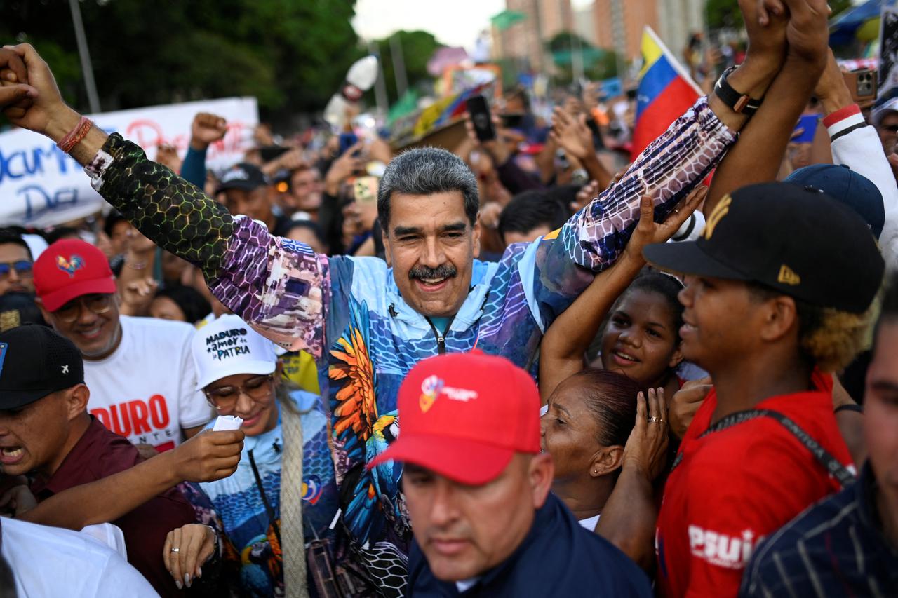 Venezuela kicks off presidential election campaigns