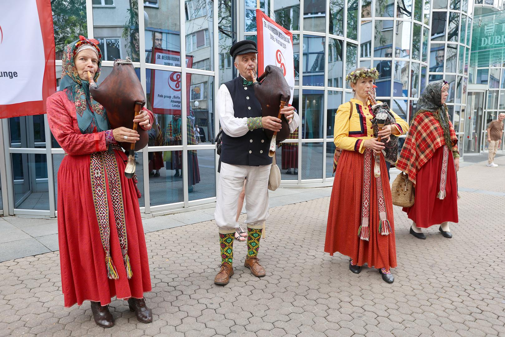 U suvremenoj Hrvatskoj Smotra je dio svjetskoga pokreta za očuvanje kulturne baštine koji prati programe UNESCO-a. 