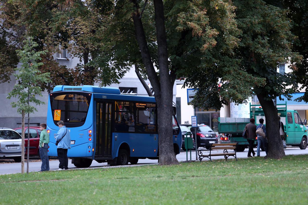 Zagreb: Bandi? pustio u promet novu autobusnu liniju broj 141