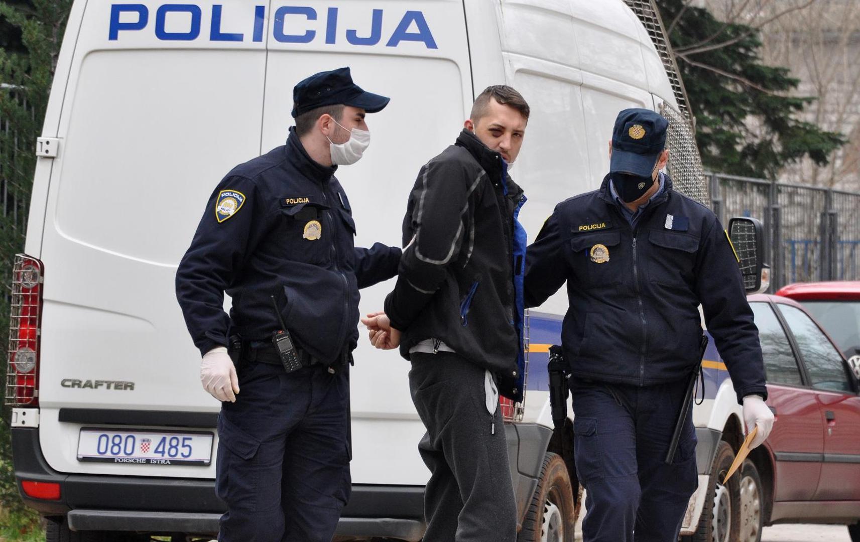 05.02.2021., Pula - U pulsko Zupanijsko drzavno odvjetnistvo, prepracen nasilnik koji je zatocio zensku osobu, te se sukobio s policajcima.
Photo: Sasa Miljevic / PIXSELL