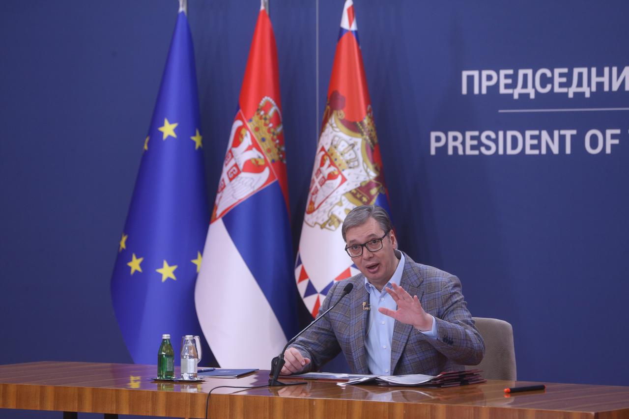 Predsjednik Republike Srbije Aleksandar Vučić obratio se javnosti u Palati Srbija