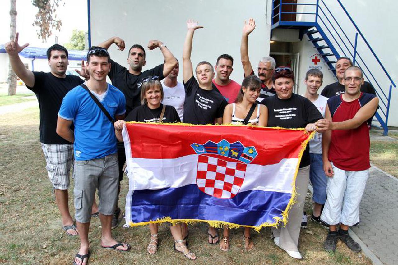 Hrvatska nogometna reprezentacija beskućnika (1)