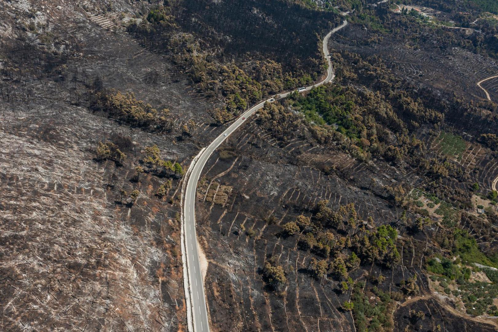 03.08.2024. Gornje Tucepi
Fotografije iz zraka opožarenog podrucja od Tucepi do Gornje Podgore i Parka prirode Biokovo. Photo: Matko Begovic/PIXSELL